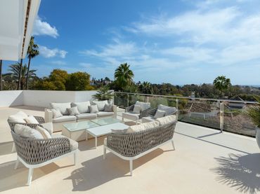 Chalet con piscina en venta en Nueva Andalucía