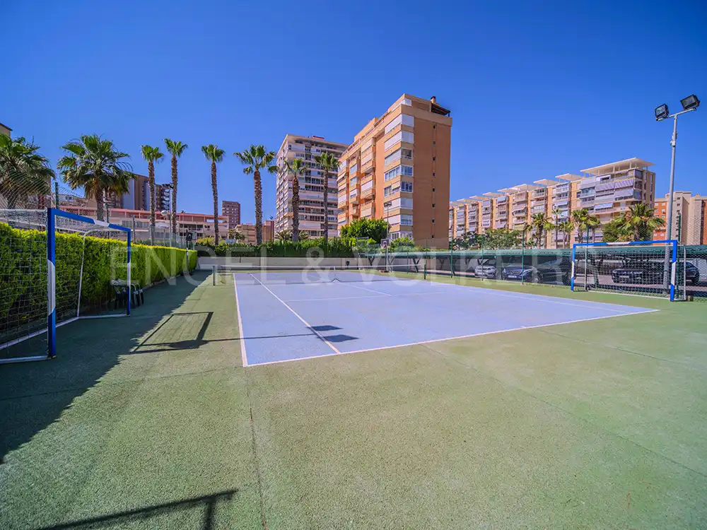 Vista exterior de Piso en venta en Alicante / Alacant con Aire acondicionado, Calefacción y Terraza