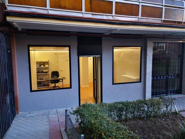 Oficina en Alquiler en El Arroyo - La Fuente