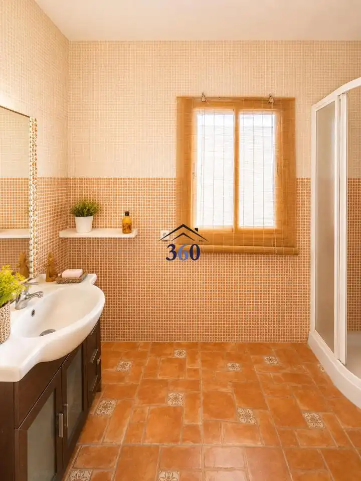 Baño de Finca rústica en venta en Cáceres