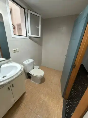 Baño de Piso en venta en Valencia con Balcón