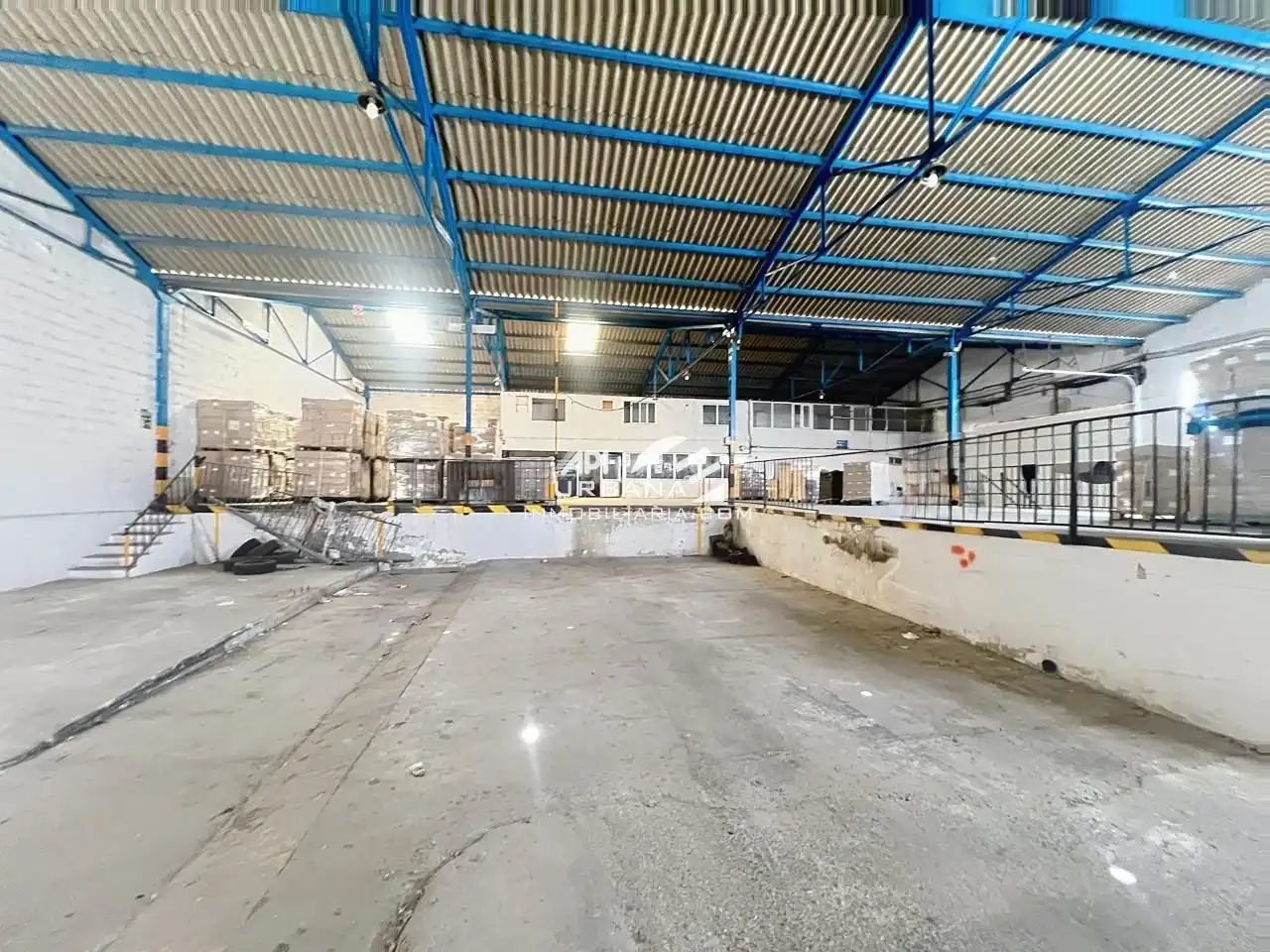 Nau industrial de lloguer en Lucena