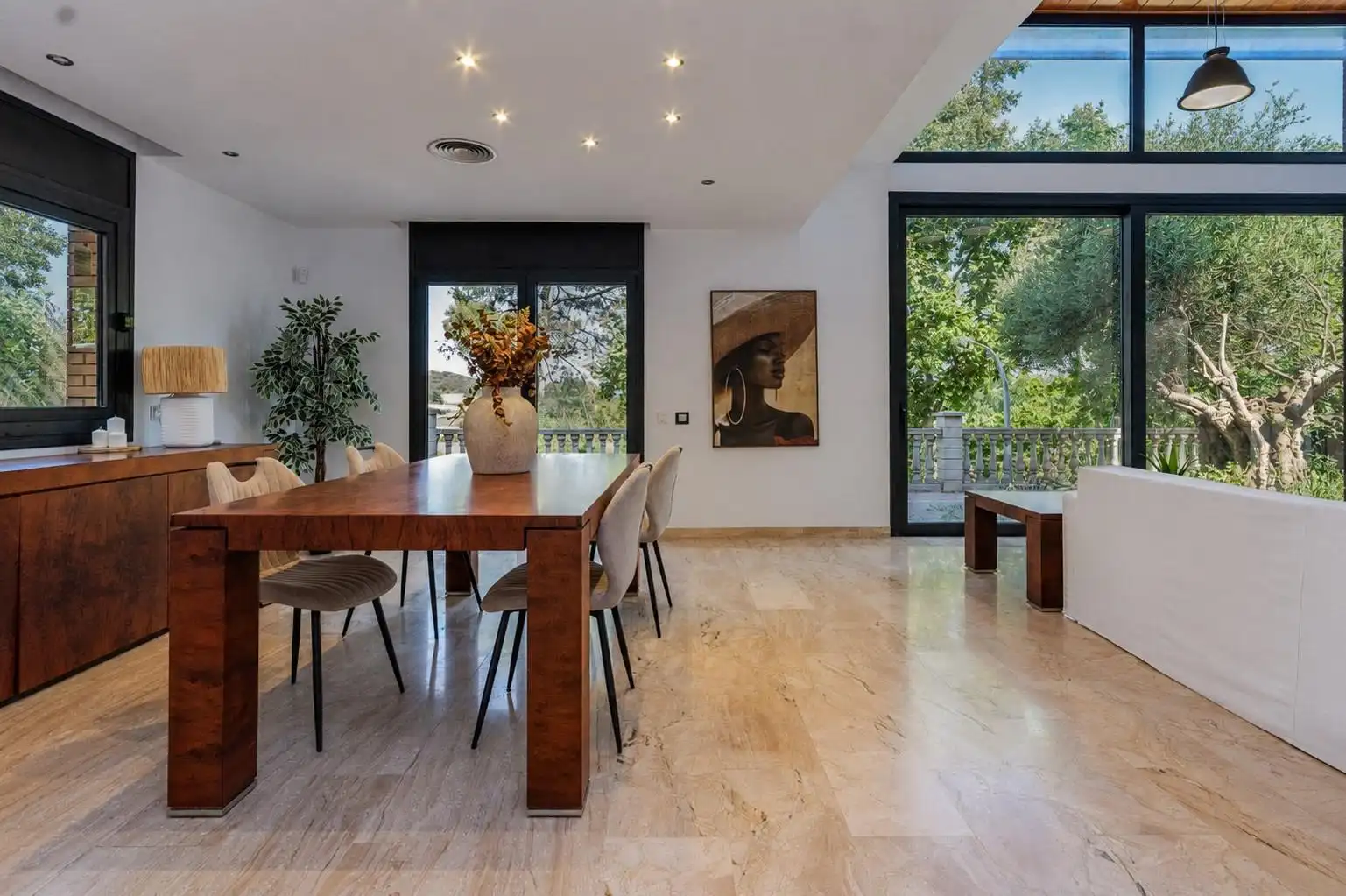 Comedor de Casa o chalet en venta en Cerdanyola del Vallès con Aire acondicionado, Calefacción y Jardín privado