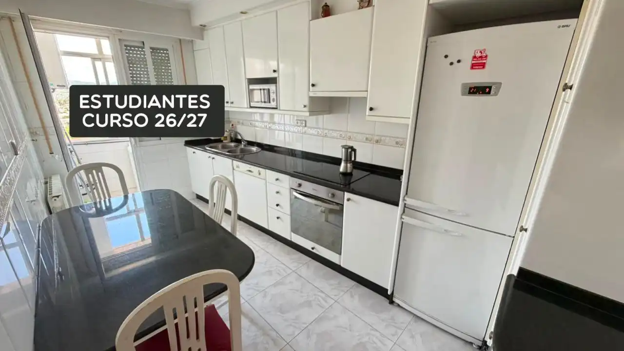 Kitchen of Flat for rent in Ourense Capital   with Heating and Furnished