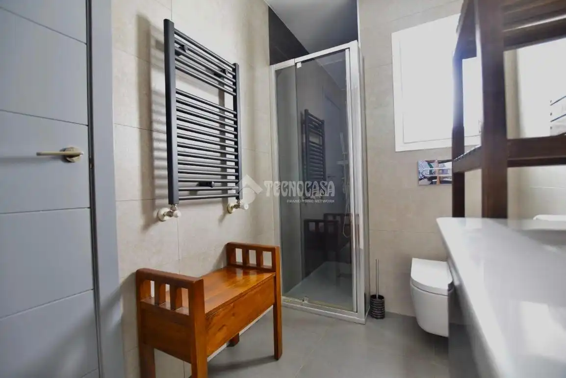Baño de Piso en venta en Latina