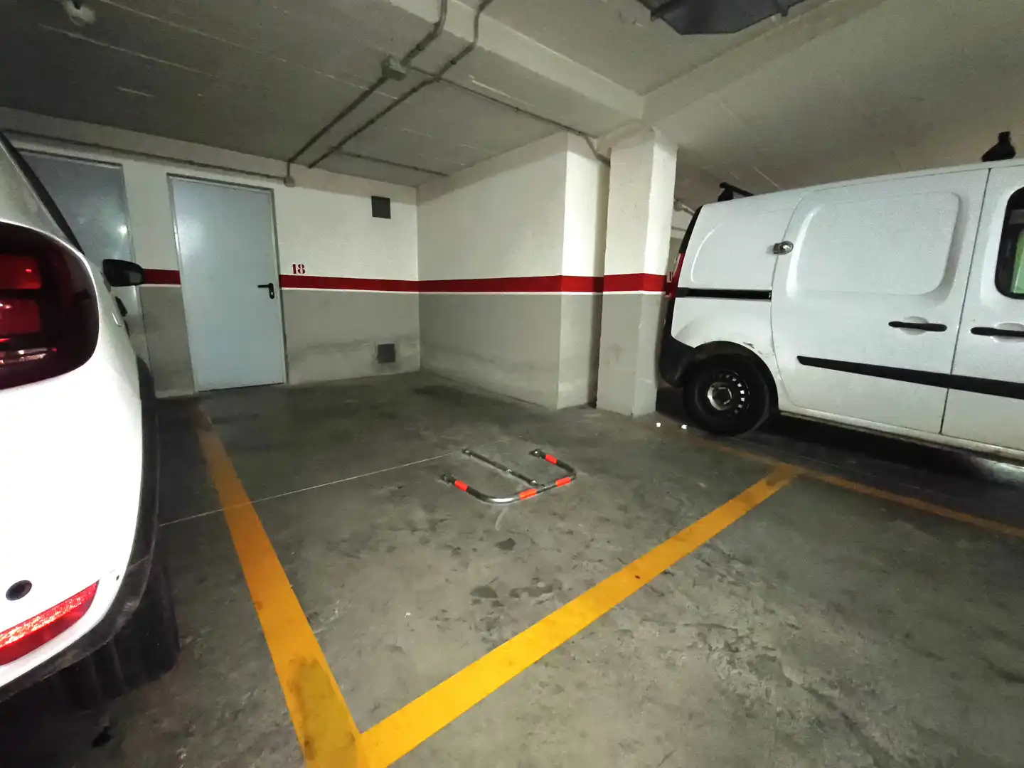 Parkplatz von Garage zur Miete in Terrassa