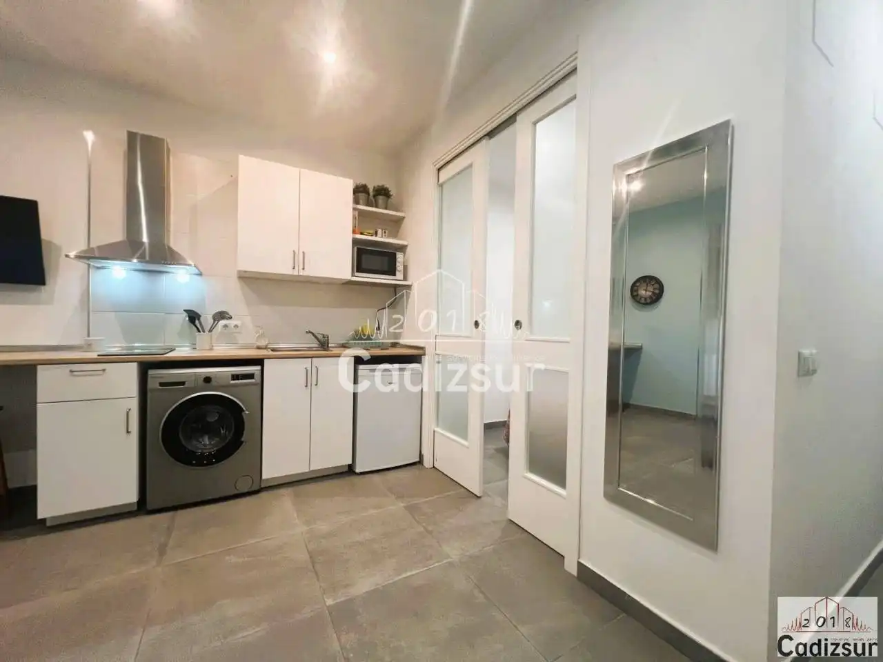 Cuina de Apartament en venda en Cádiz amb Moblat i Balcó
