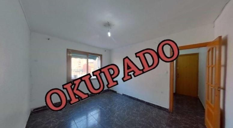 Dormitori de Pis en venda en Rubí