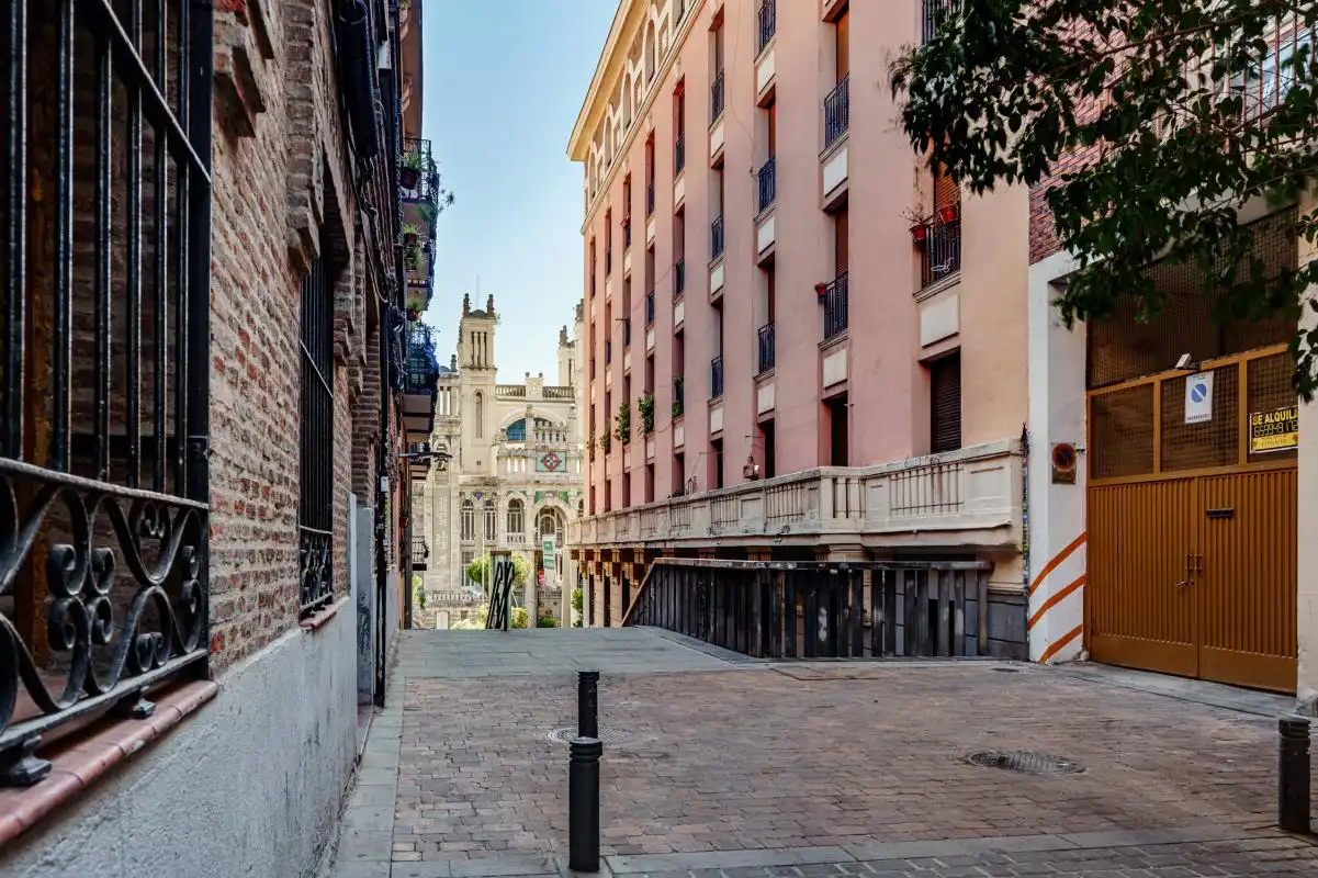 Vista exterior de Loft en venda en Madrid amb Calefacció i Moblat