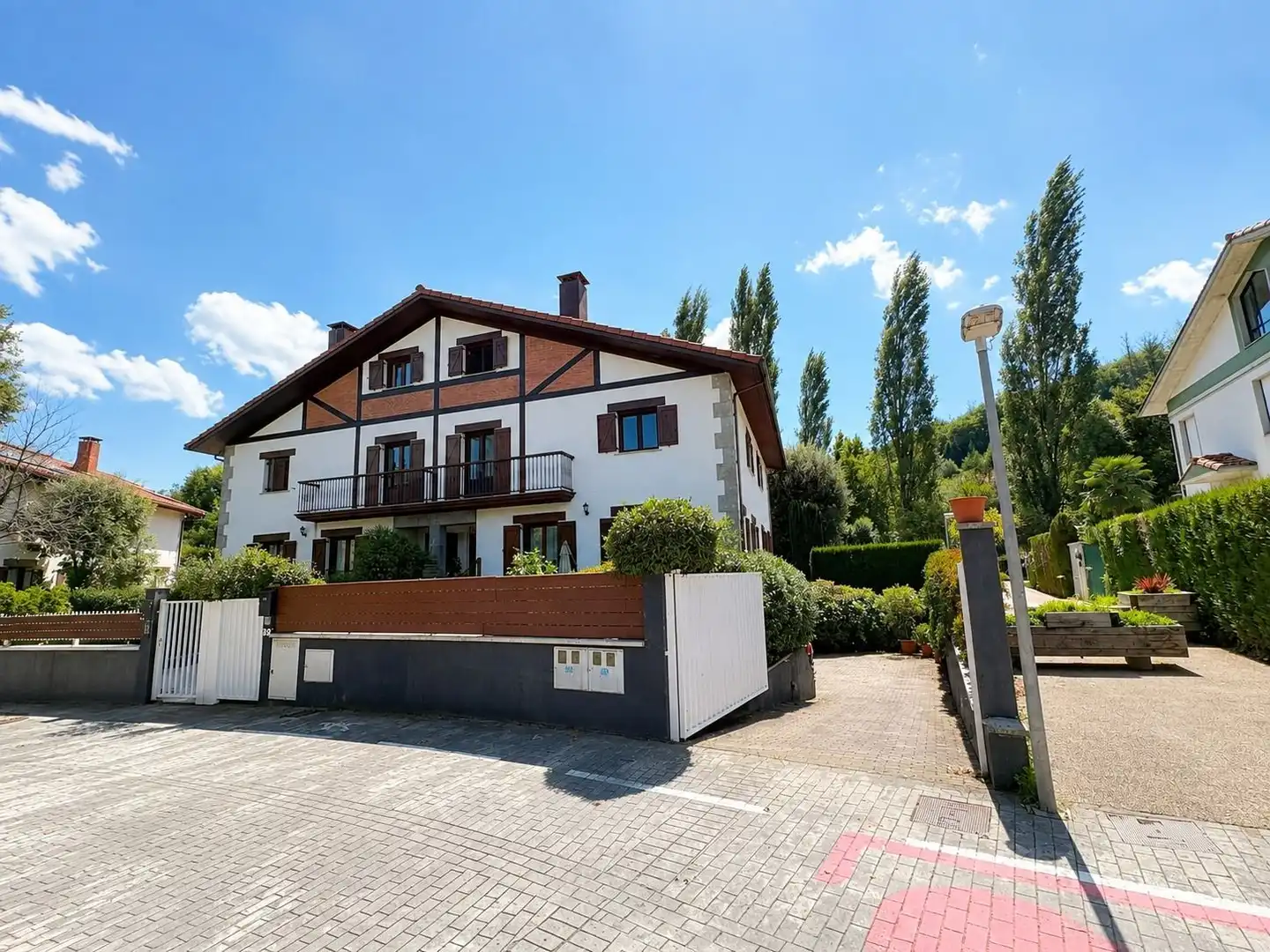 Exterior view of Houses for sale in Asteasu  with Heating, Terrace and Storage room