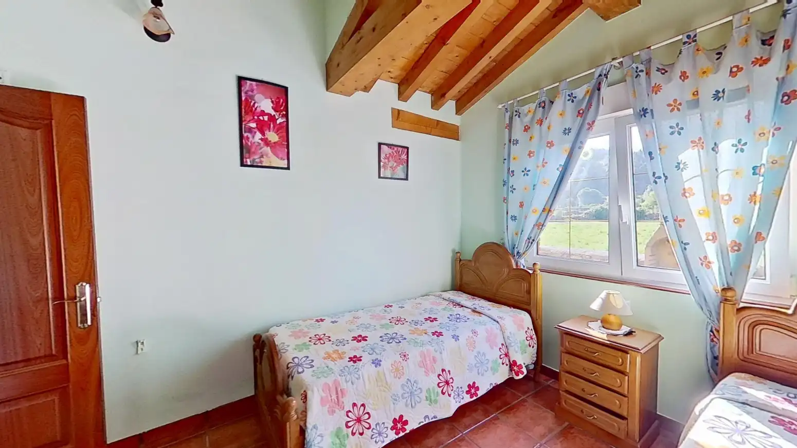 Habitación de Casa o chalet en venta en Santiurde de Toranzo con Calefacción, Jardín privado y Amueblado