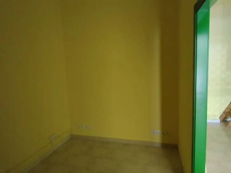 Dormitori de Local de lloguer en Allariz