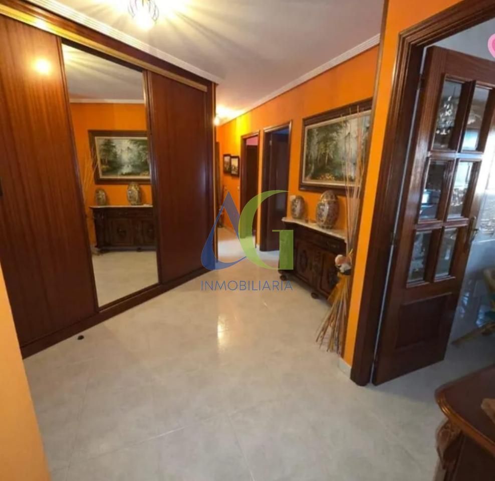 Flat for sale in Valencia de Don Juan  with Heating, Terrace and Furnished