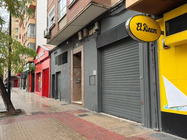 Local comercial en Alquiler en Calle de Andrés Vicente, 22 en La Bozada – Parque Delicias