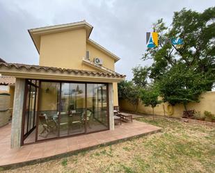 Jardí de Casa o xalet en venda en Chiclana de la Frontera amb Aire condicionat