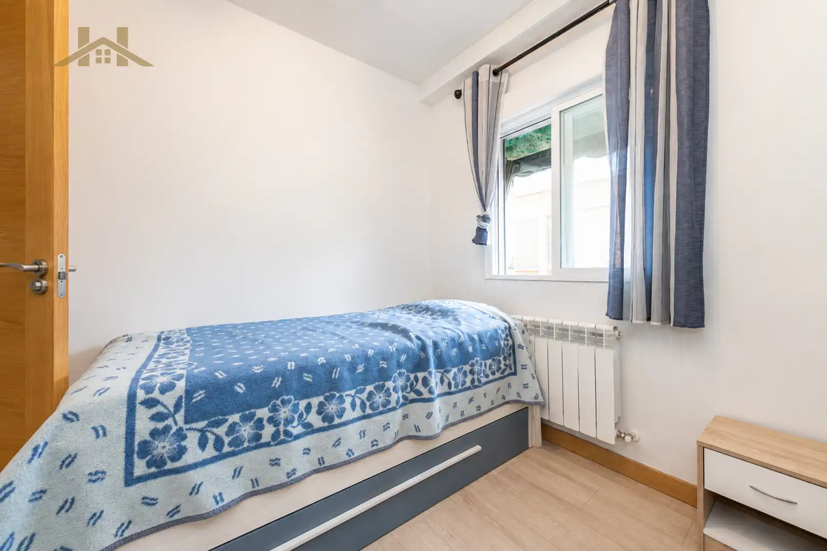 Bedroom of Flat for sale in Madrid  with Air Conditioner, Heating and Furnished