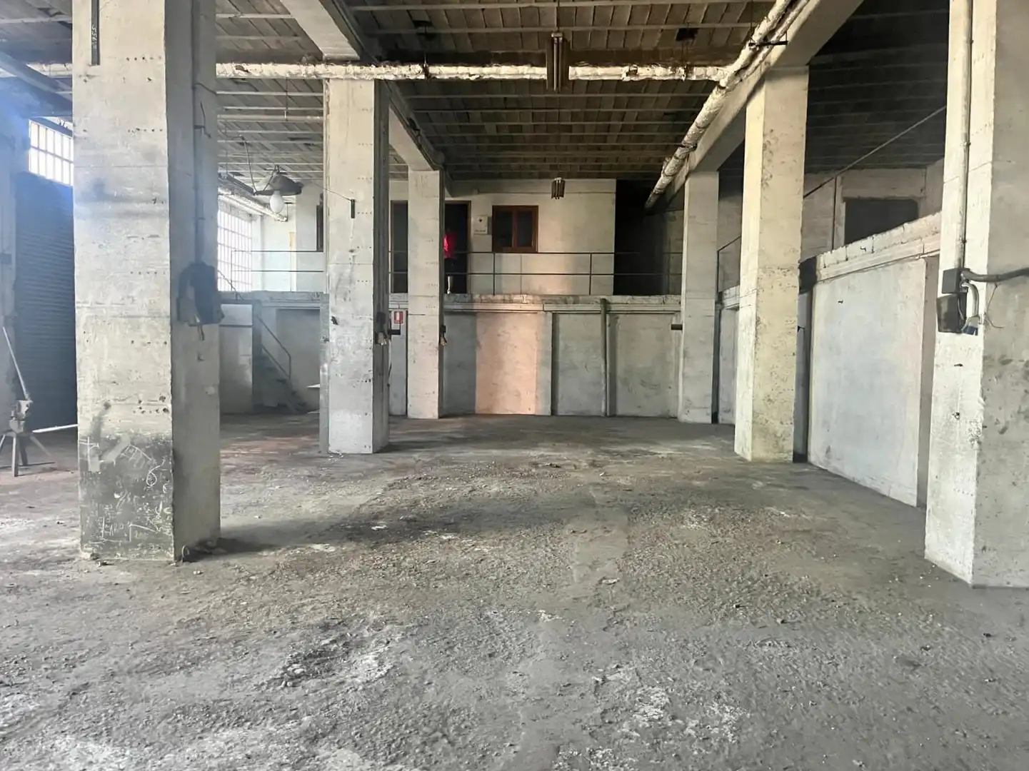 Fabrikhallen zum Verkauf in Barbastro