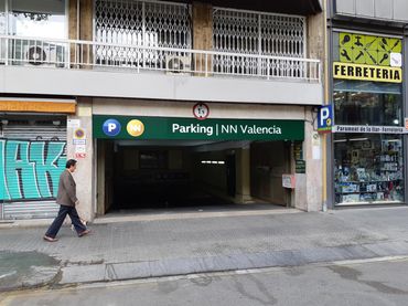 Parcheggio in affitto a CALLE VALENCIA 375