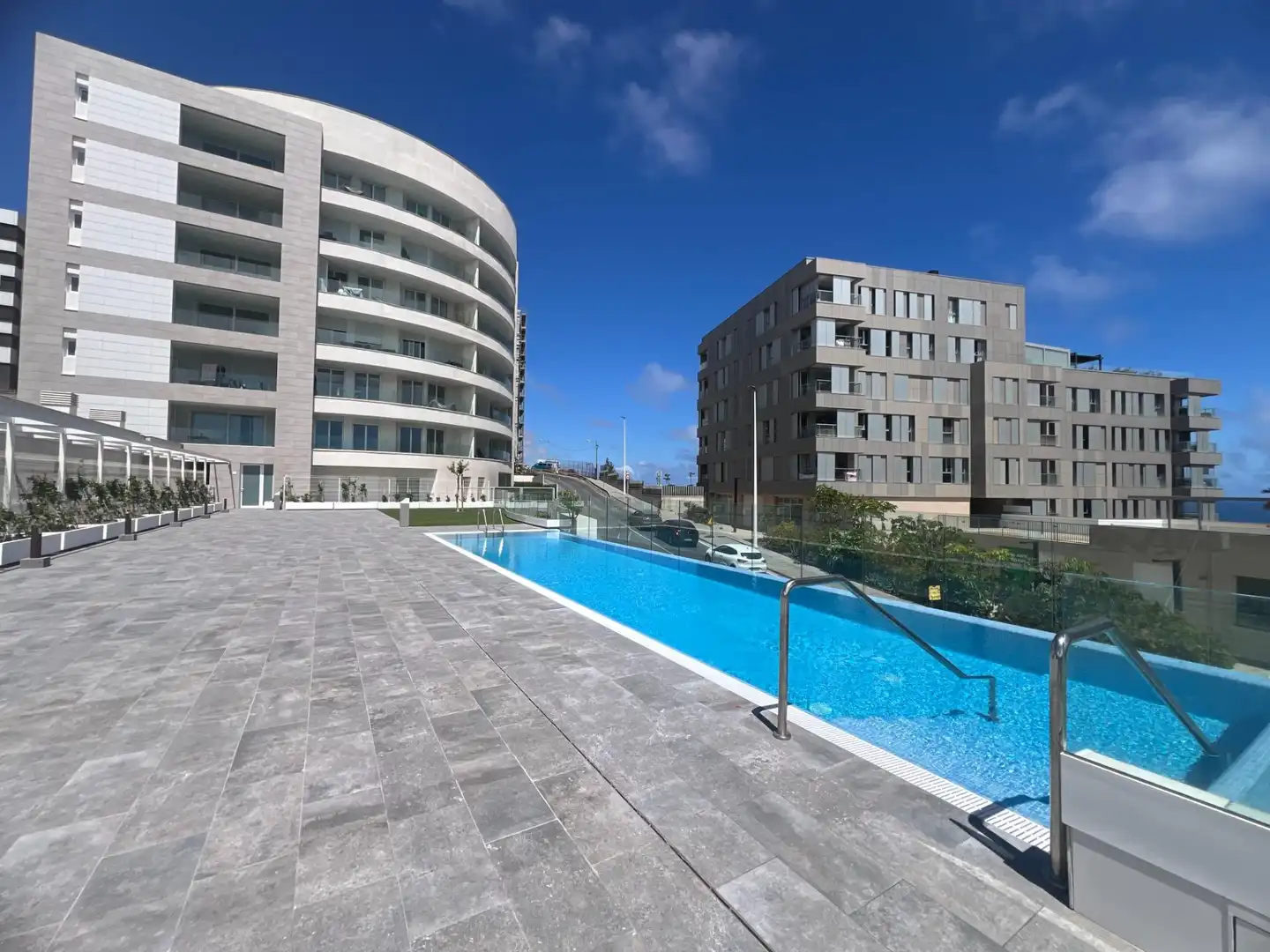 Piscina de Pis de lloguer en Las Palmas de Gran Canaria amb Terrassa, Traster i Piscina comunitària