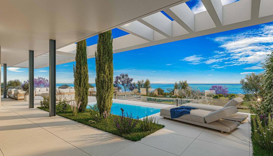 Photo 1 of Apartment for sale in Bahía de Marbella, Málaga