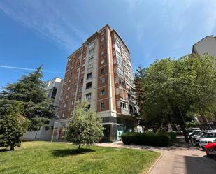 Vista exterior de Pis en venda en Burgos Capital amb Calefacció i Terrassa