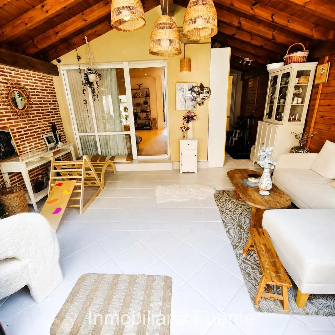 Terrasse von Einfamilien-Reihenhaus zum Verkauf in Muskiz mit Heizung, Privatgarten und Terrasse