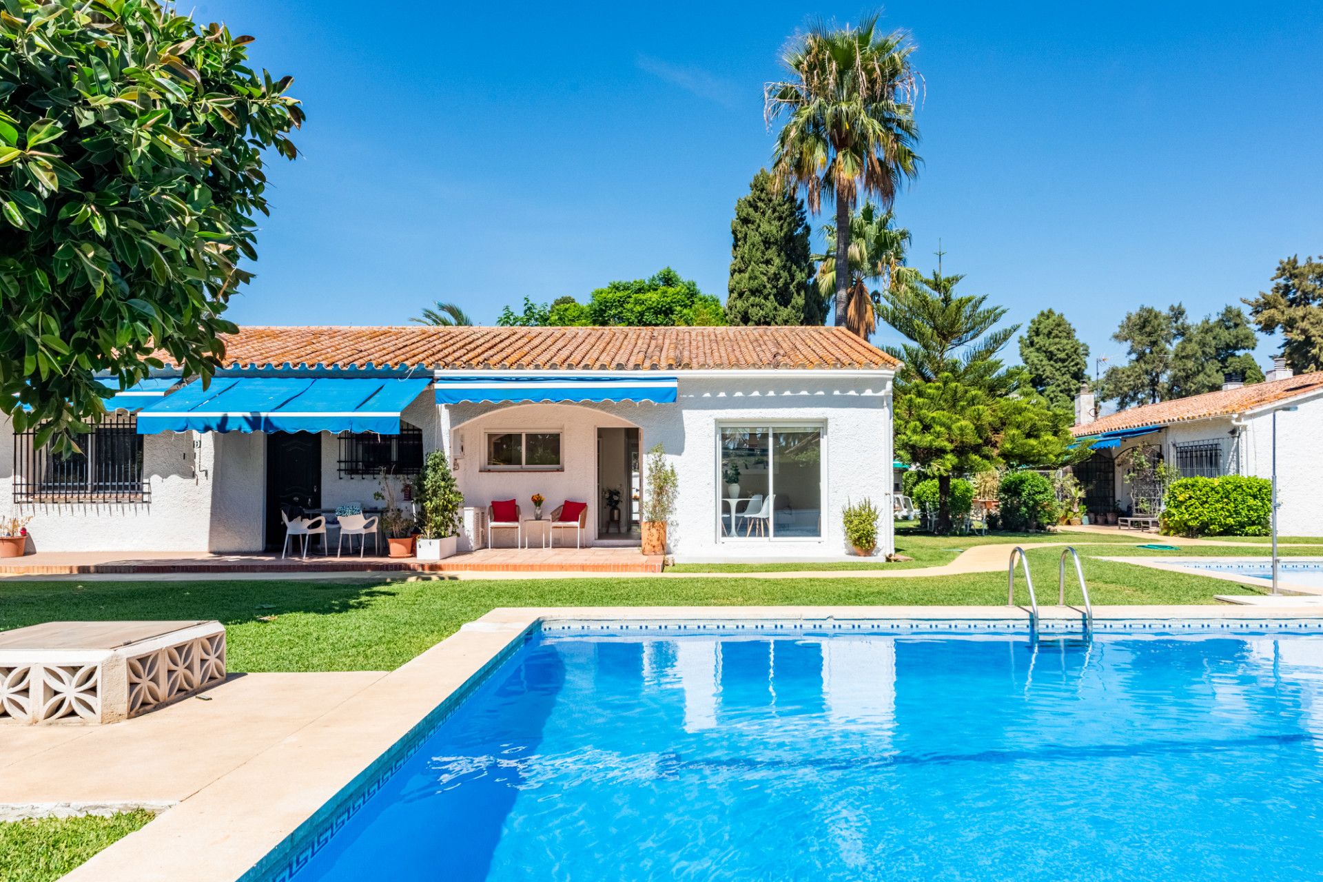 Jardí de Planta baixa en venda en Marbella amb Aire condicionat, Calefacció i Terrassa