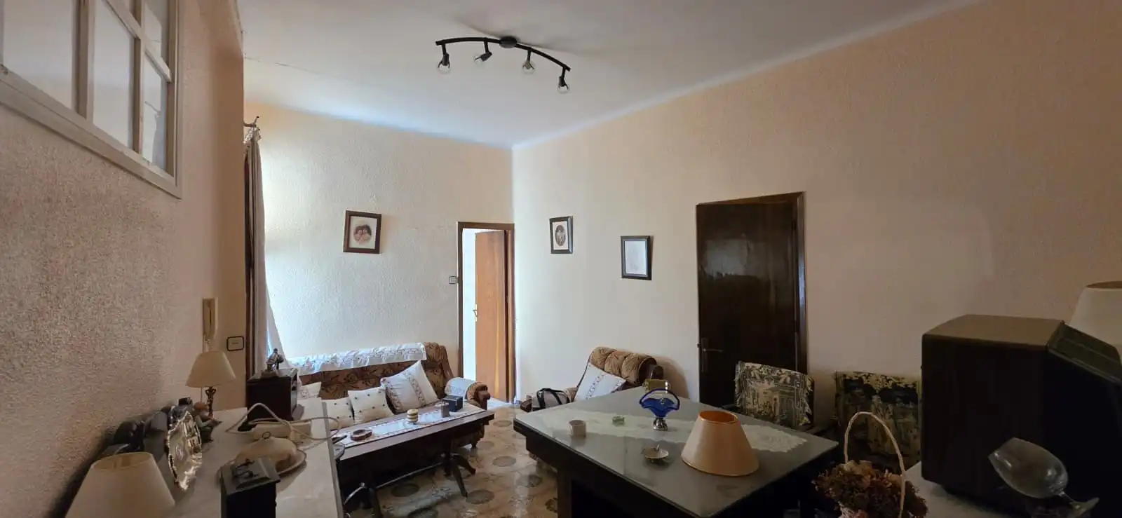 Sala d'estar de Casa o xalet en venda en Linares amb Terrassa, Traster i Forn