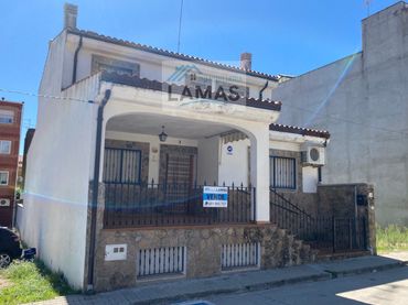 Villa mit Balkon zum Verkauf in Calle Salamanca 2