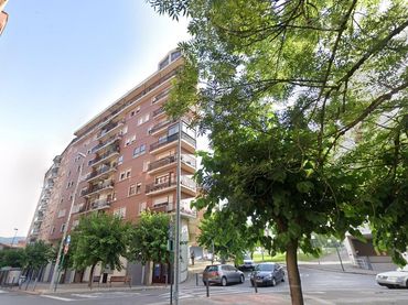 Pis amb balcó en venda a Galdakao
