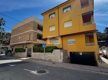 Appartamento con balcone in vendita a Calle Geraneos 3