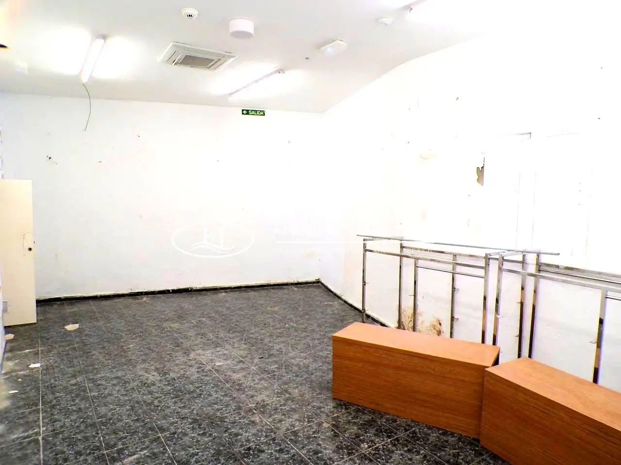 Local comercial de lloguer a Núcleo urbano, imagen 9