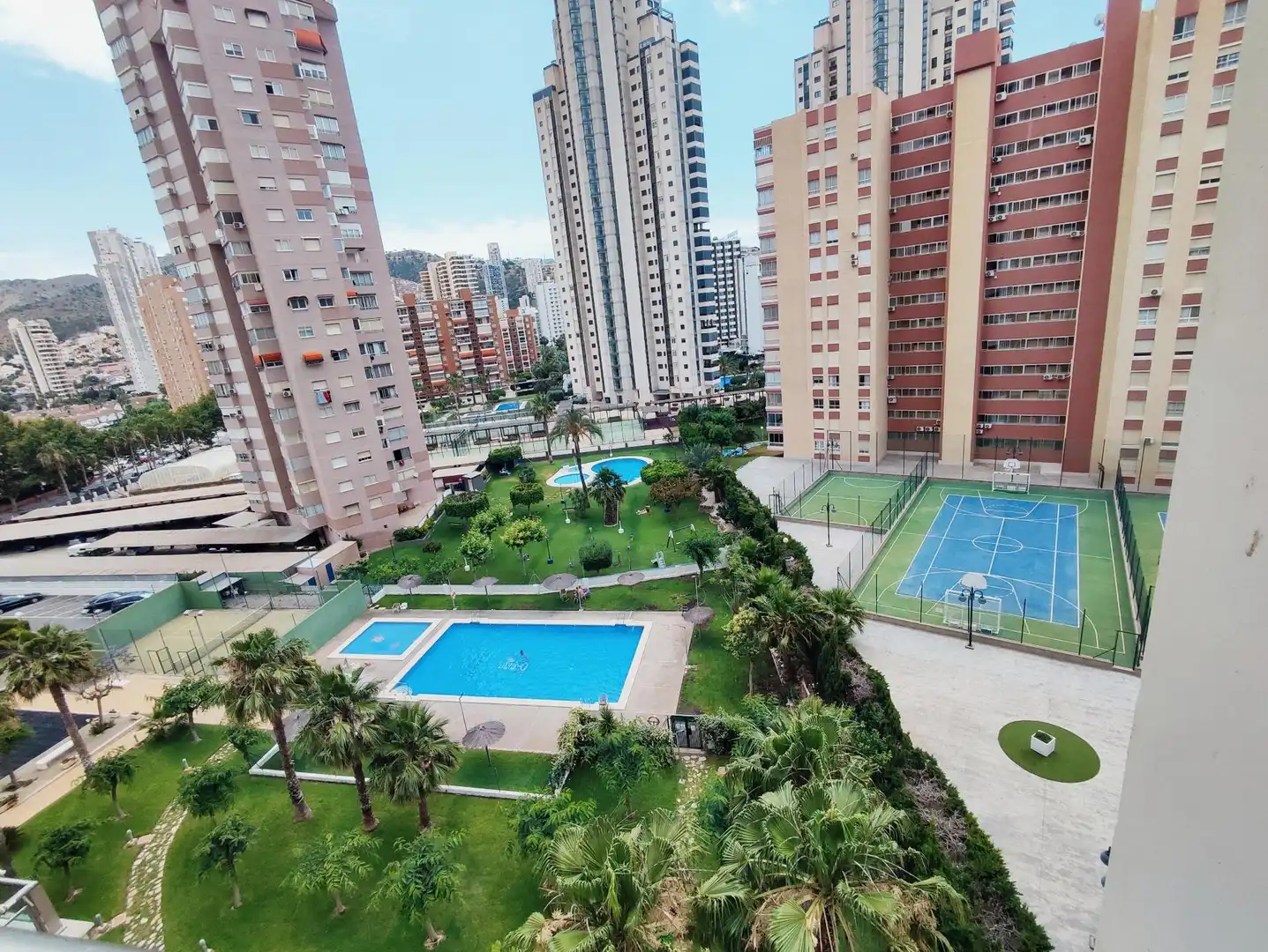Piscina de Apartamento en venta en Benidorm con Aire acondicionado, Calefacción y Jardín privado