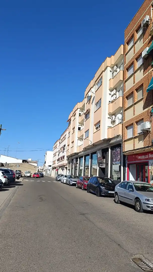 Individual with lift to rent in Avenida Ricardo Carapeto Zambrano 130