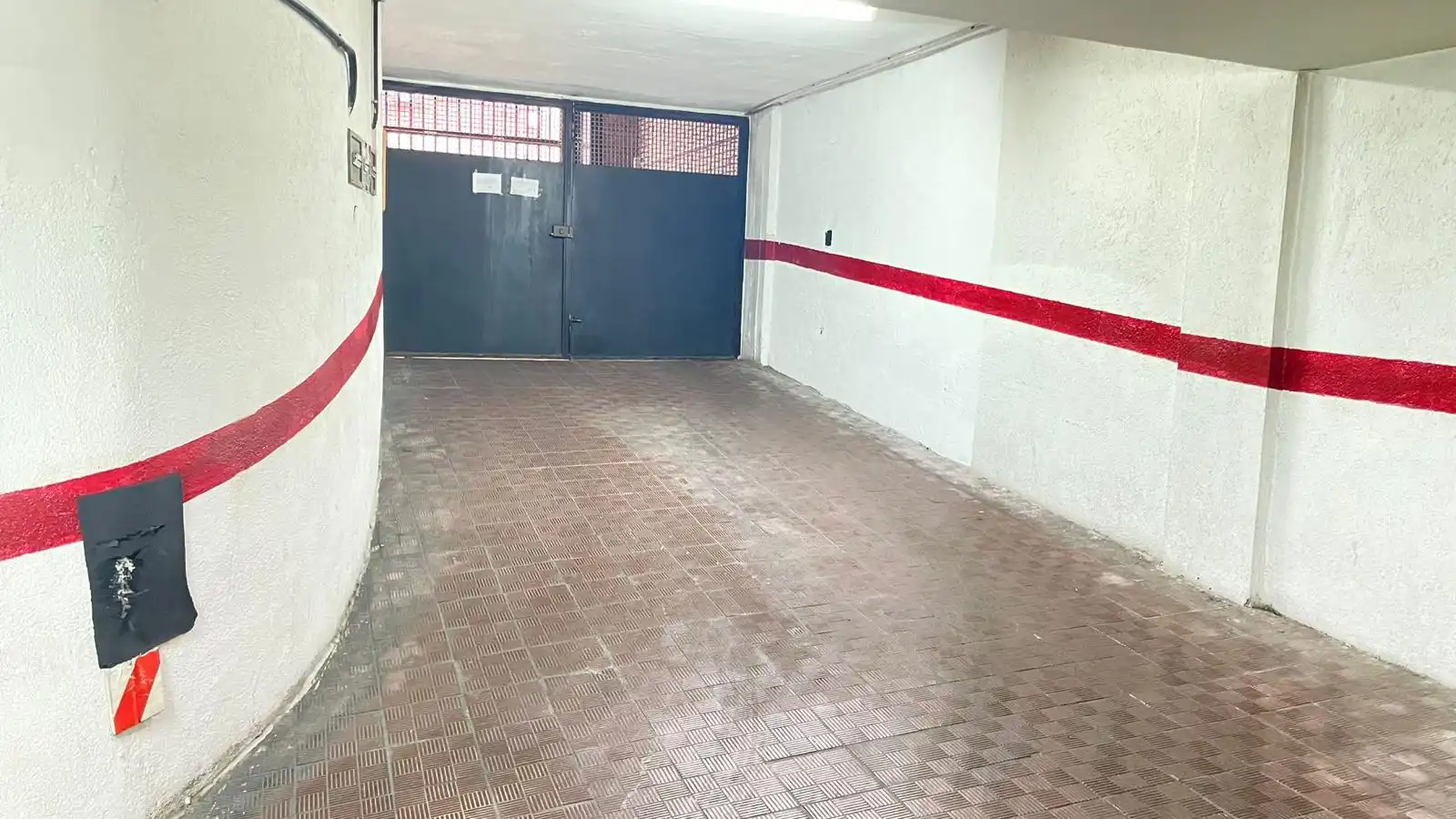 Garatge de lloguer a Calle de Juan Duque, Imperial