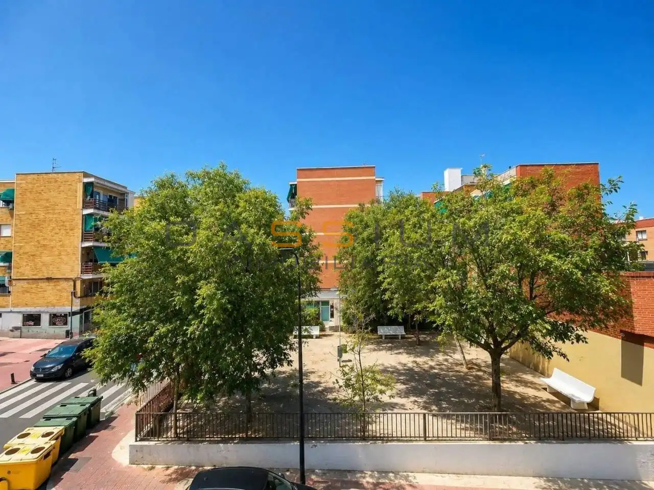 Vista exterior de Pis en venda en Cornellà de Llobregat amb Aire condicionat, Calefacció i Terrassa
