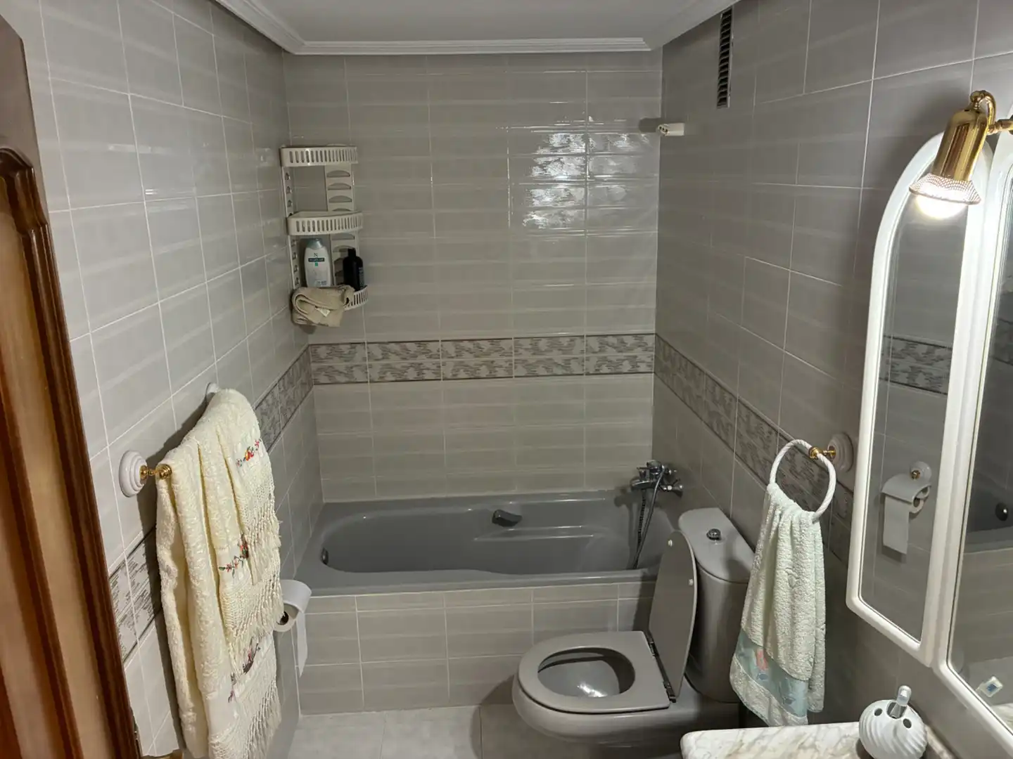 Badezimmer von Wohnung zum Verkauf in Talavera de la Reina mit Klimaanlage, Heizung und Parkett