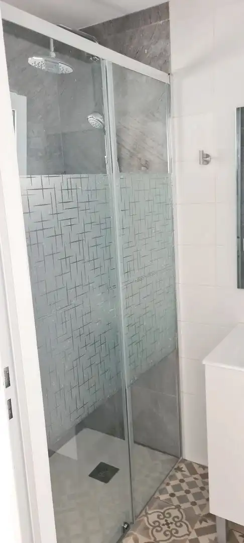 Badezimmer von Einfamilien-Reihenhaus zur Miete in Alcúdia mit Klimaanlage, Privatgarten und Terrasse