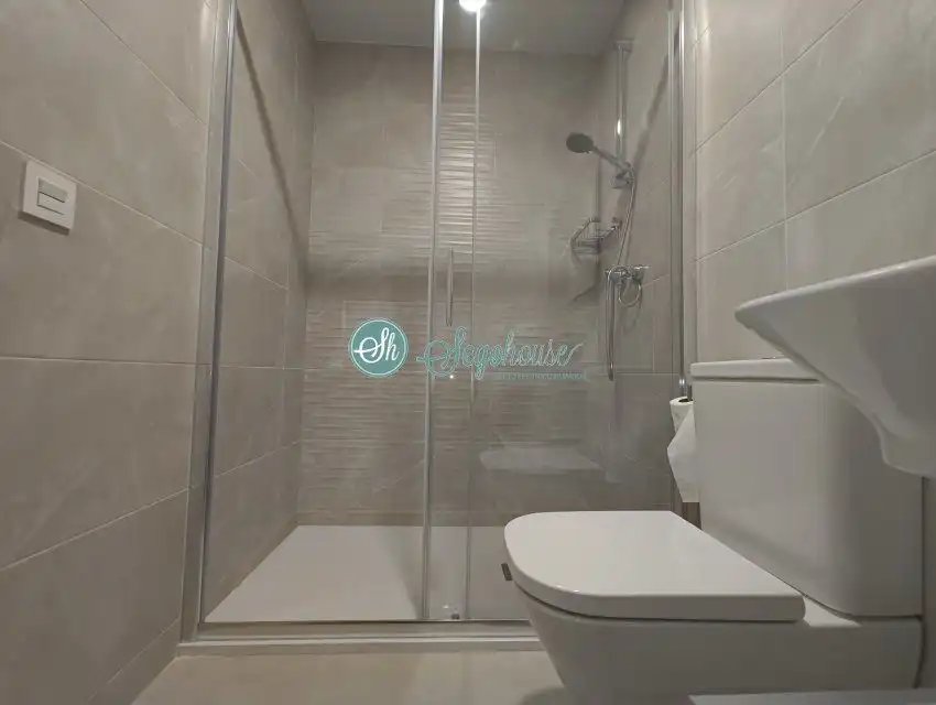 Badezimmer von Wohnung zur Miete in Segovia mit Heizung, Terrasse und Abstellraum