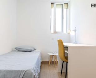 Bedroom of Flat to share in  Madrid Capital  with Air Conditioner and Terrace