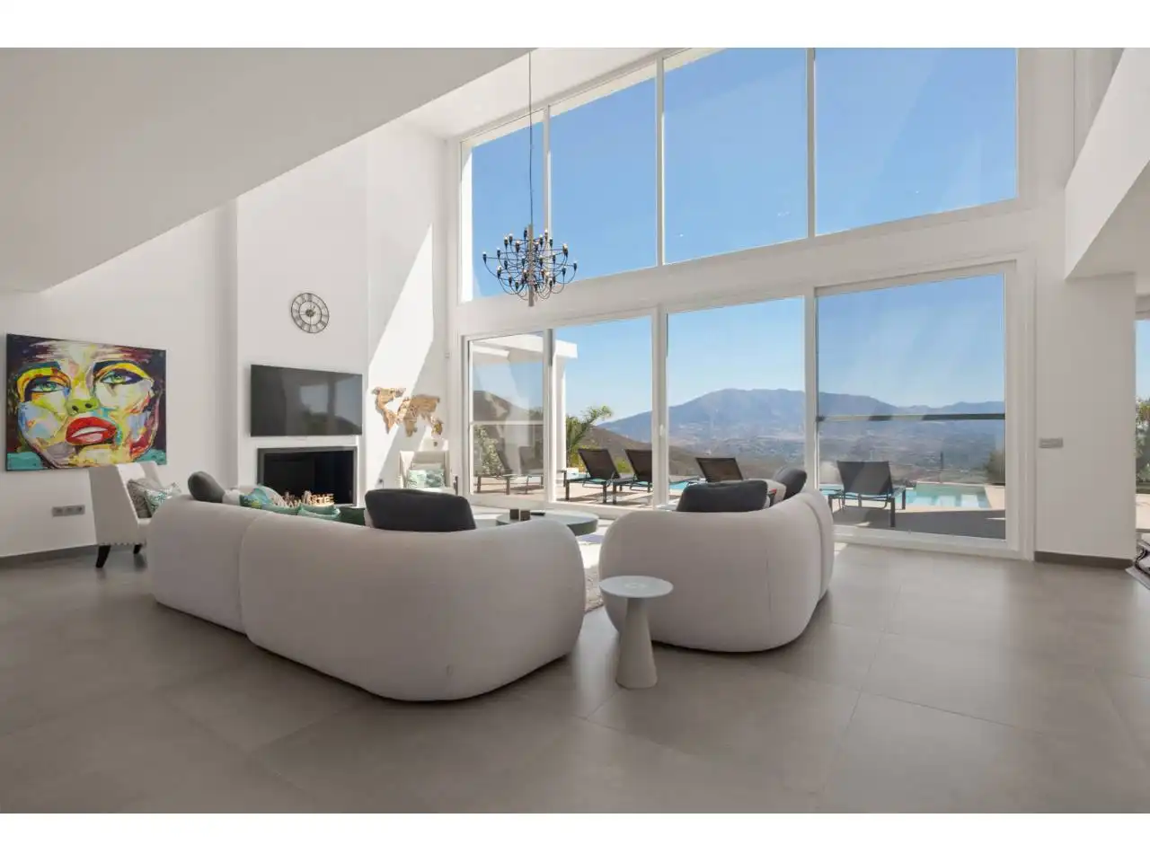 House with pool for sale in Calle Madrid 1, imagen 2