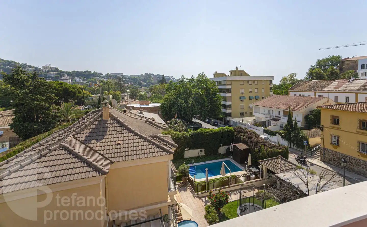 Außenansicht von Haus oder Chalet zum Verkauf in Málaga mit Klimaanlage, Privatgarten und Terrasse