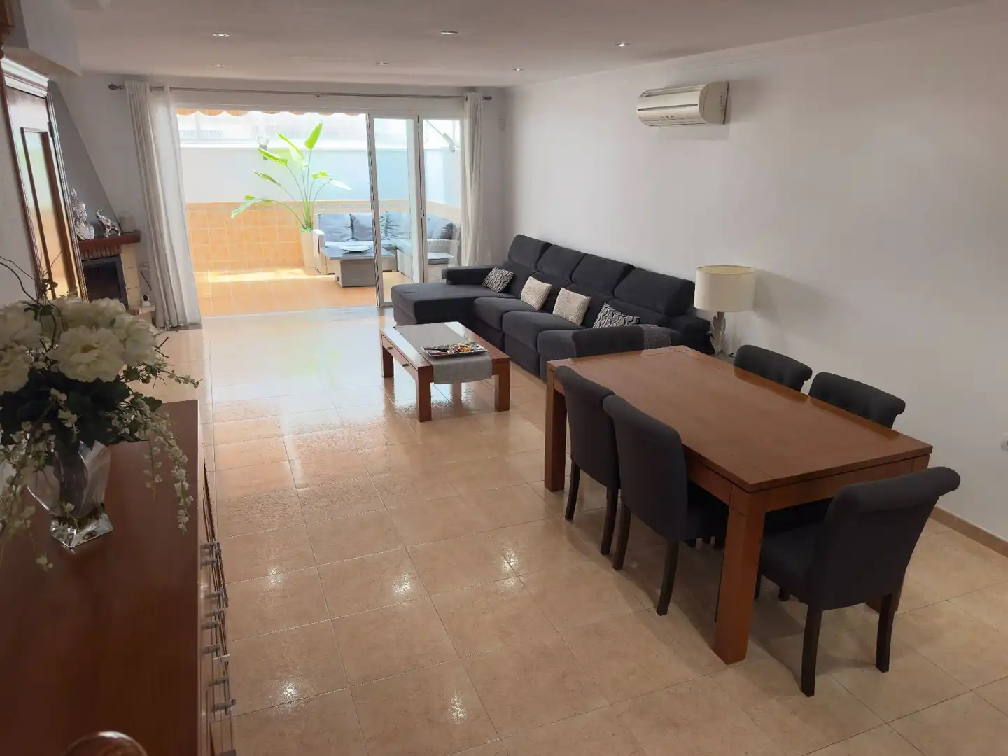 Comedor de Casa adosada en venta en Roquetas de Mar con Aire acondicionado y Trastero