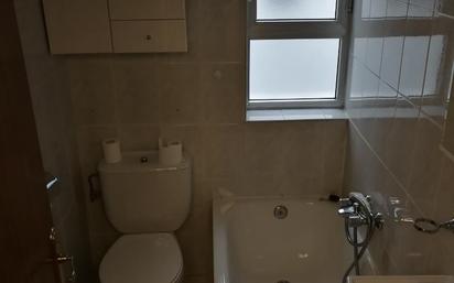 Bathroom of Flat for sale in Salamanca Capital  with Terrace