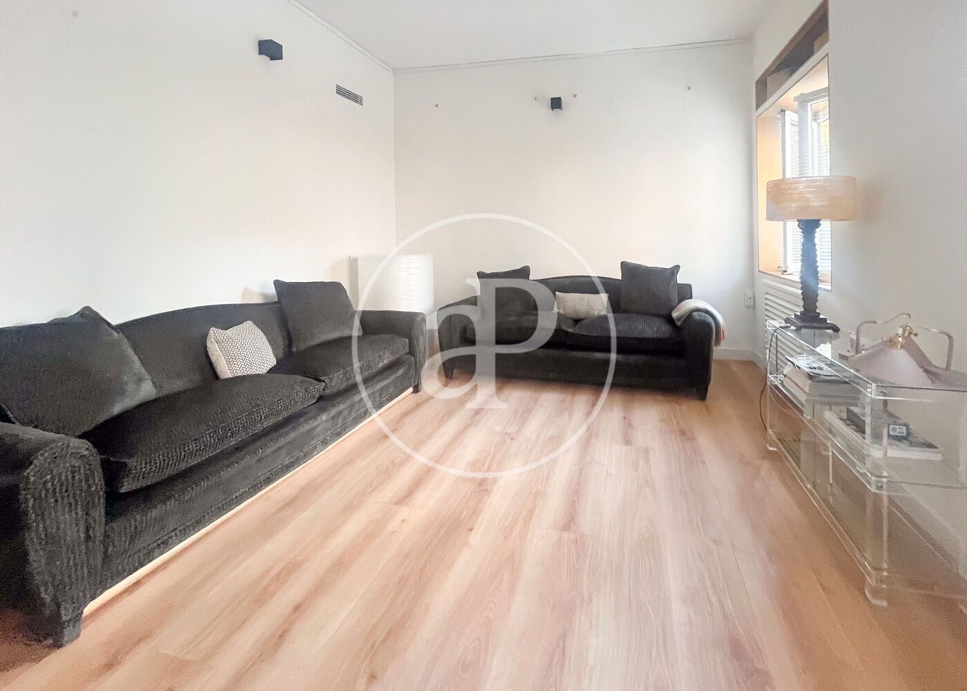 Sala d'estar de Pis de lloguer en  Madrid Capital amb Aire condicionat i Calefacció