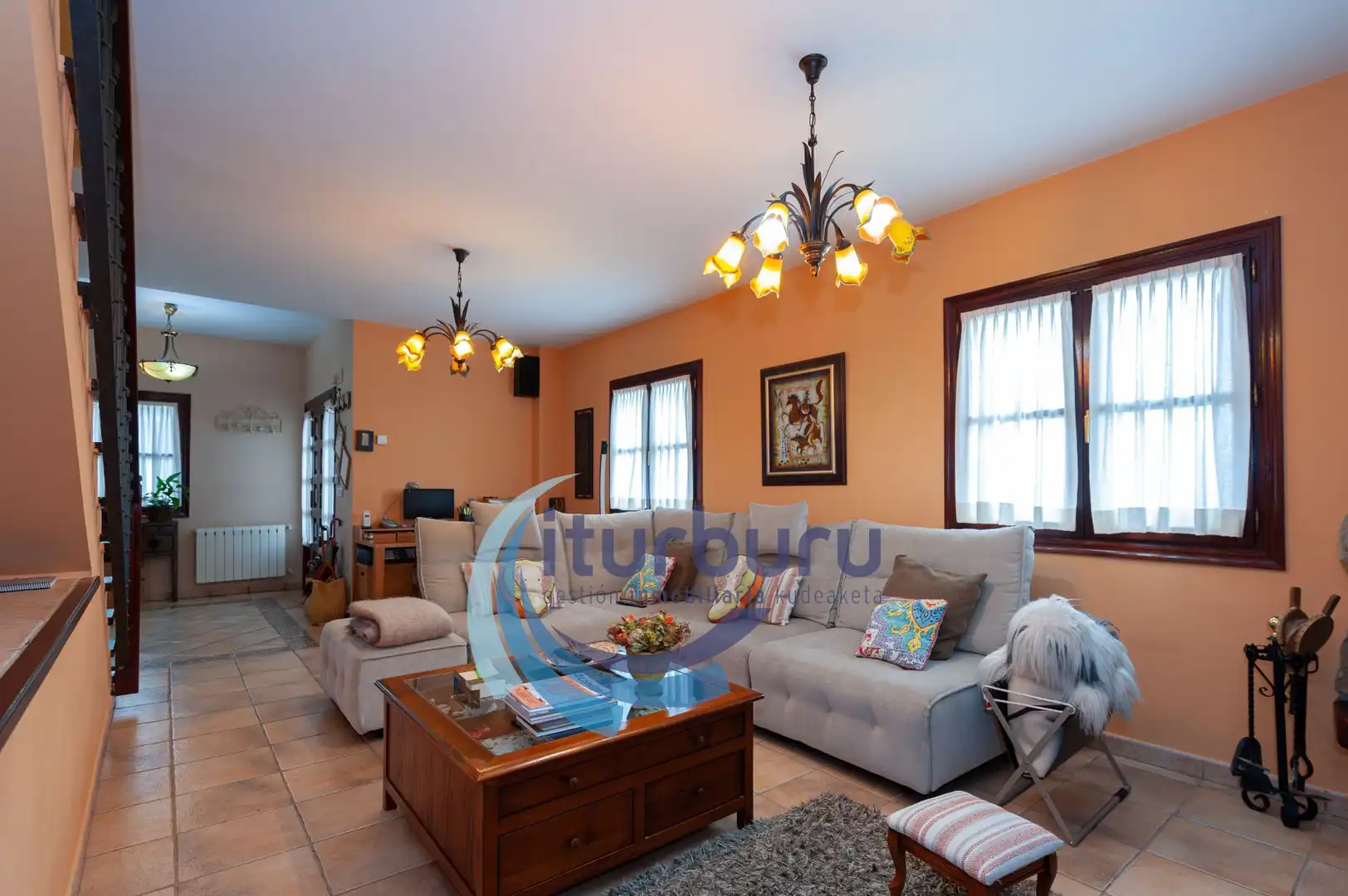 Sala de estar de Casa o chalet en venta en Zamudio con Calefacción, Jardín privado y Terraza
