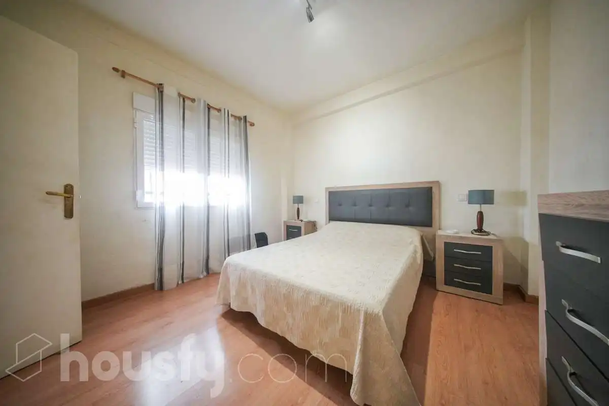 Bedroom of Flat for sale in Madrid  with Terrace, Furnished and Balcony