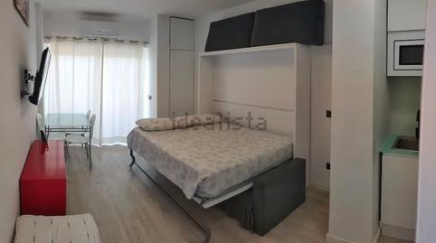 Foto 3 de Estudio de alquiler en Avenida Benalmádena, El Pinillo, Málaga