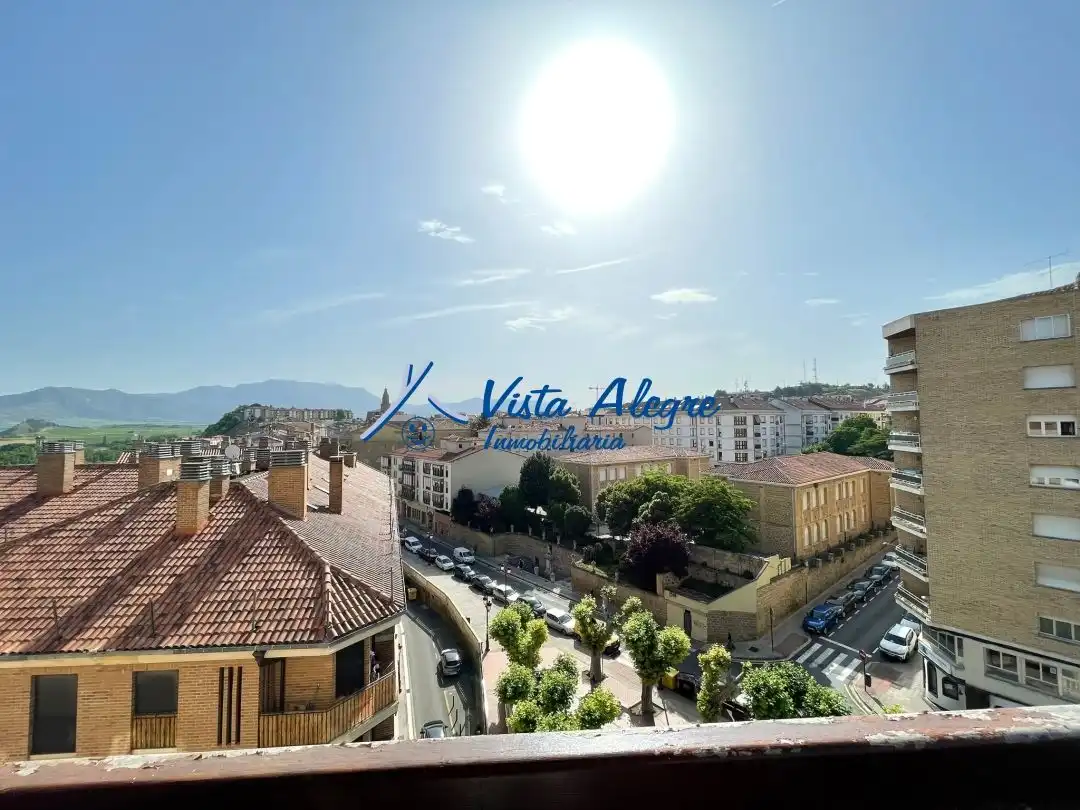 Vista exterior de Piso en venta en Haro con Calefacción, Terraza y Trastero