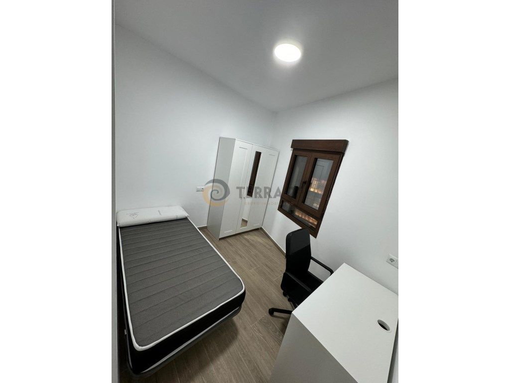 Habitación de Piso de alquiler en  Jaén Capital con Amueblado